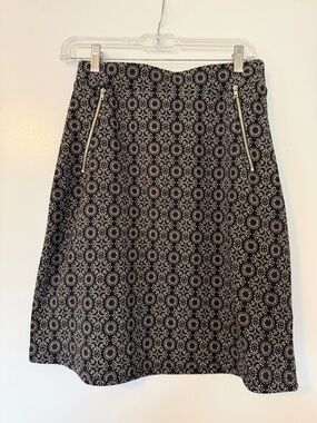 Le Lis Black and Cream A-Line Skirt with Zip Pockets
